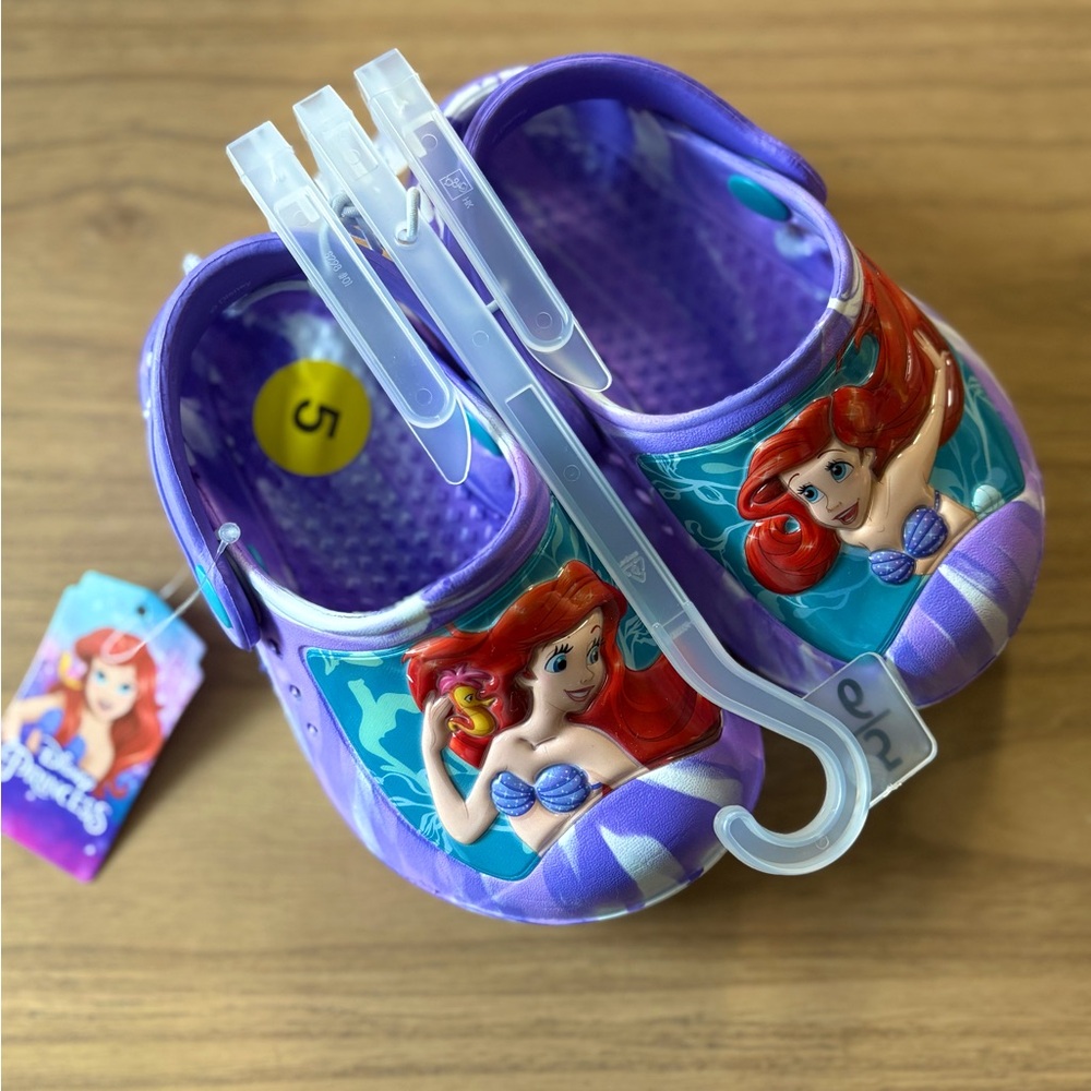 NWT Toddler Disney Little Mermaid Croc-Style Slip-on Sandals/Clogs - size 5/6